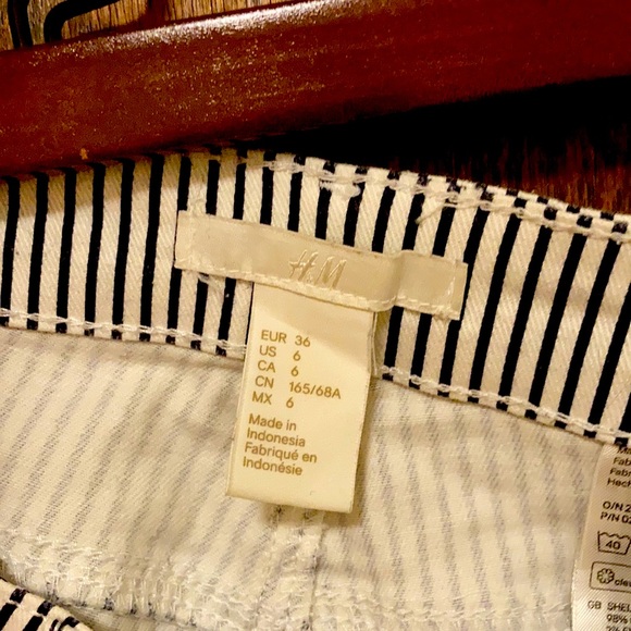 Pinstripe Jean Short Shorts - Picture 3 of 3